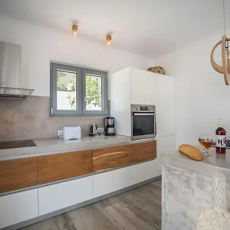 Luna Bianca, Located In Stelida Naxos Area. Villa *