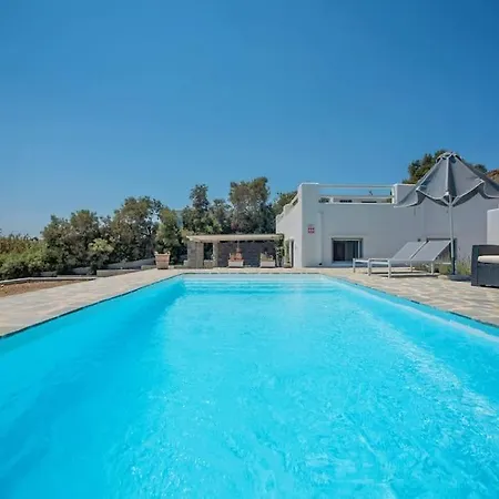 Luna Bianca, Located In Stelida Naxos Area. Villa