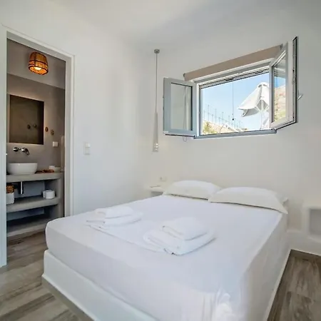 Villa Luna Bianca, Located In Stelida Naxos Area.
